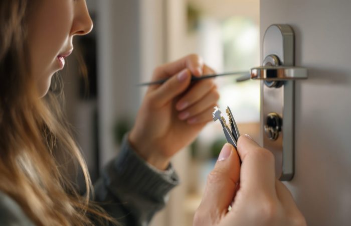 comment enlever une clé cassée dans une serrure
